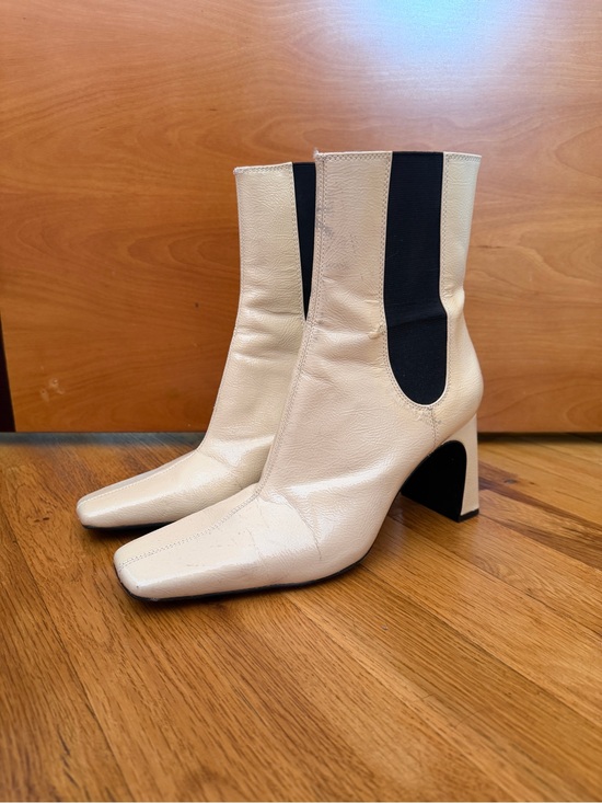 Zara Shoes - Zara Cream Leather Chelsea Block Heel Ankle Boots with Black Elastic